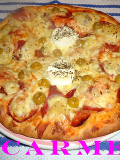Una foto de Pizza tres estaciones