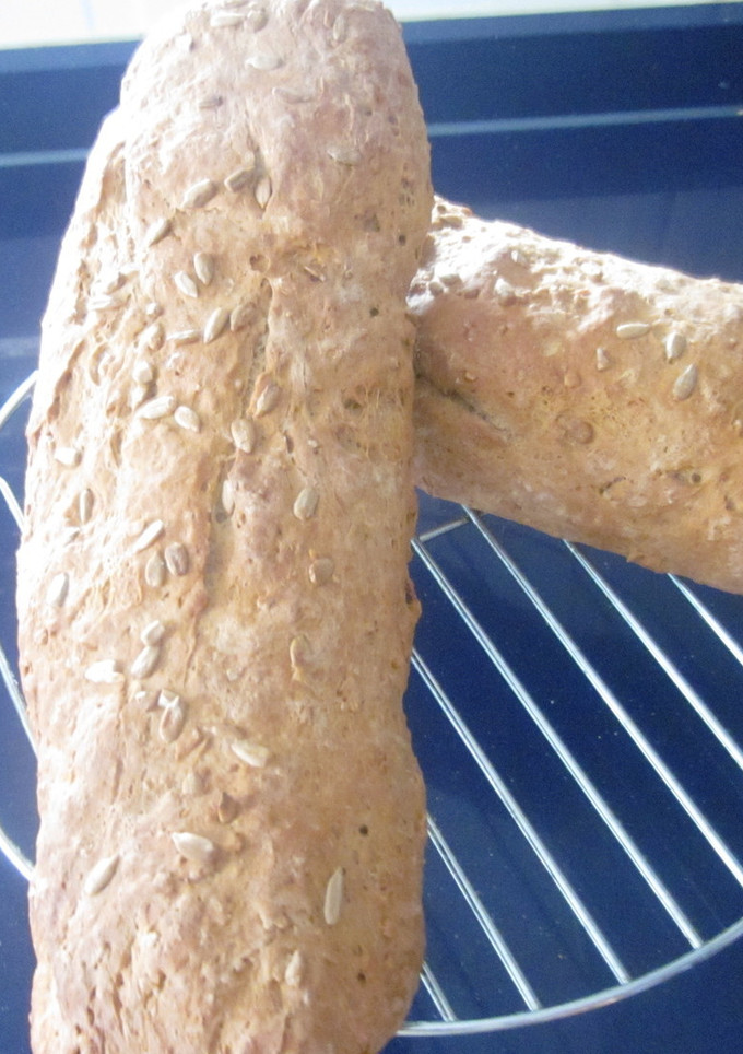 Una foto de Pan de centeno y pipas