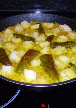 Una foto de Paella de patata y bacalao