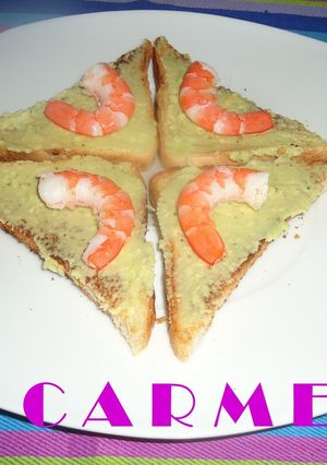 Una foto de Canapés de aguacate