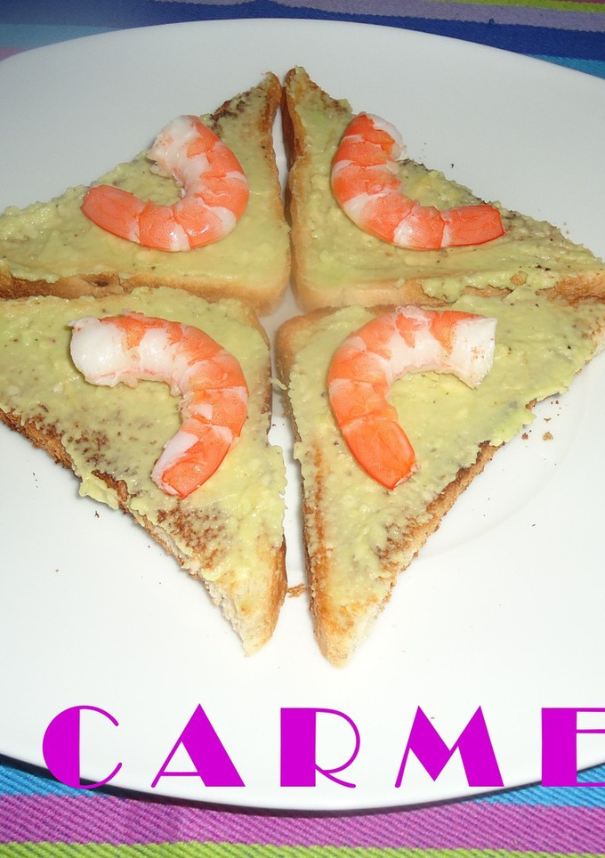 Una foto de Canapés de aguacate