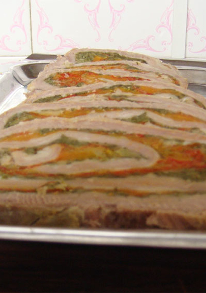 Una foto de Matambre arrollado con verduras