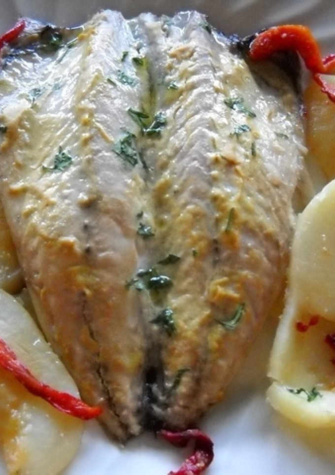 Una foto de Caballas asadas con mostaza