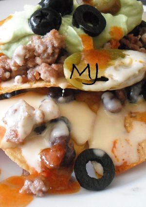 A picture of Nachos with Beef.