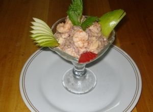 Una foto de Cocktail de mariscos (calamar o calamaretis)