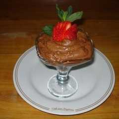 Una foto de Mousse de chocolate con crema de leche