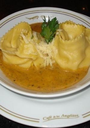 Una foto de Ravioles de calabaza y mozzarella