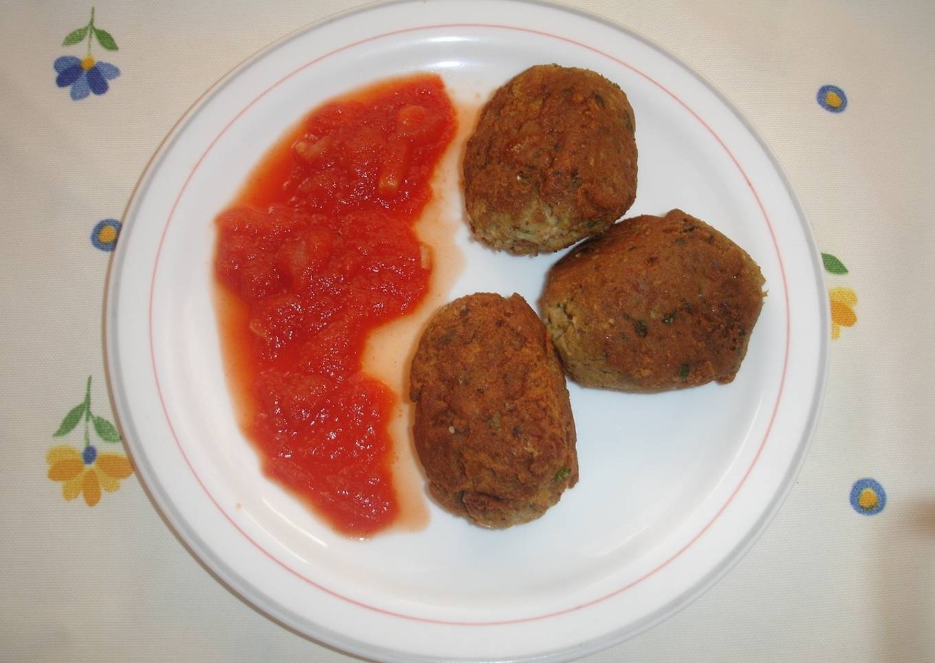 Albóndigas del cocido con salsa