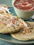 Pupusas de hojas de Hierba Mora