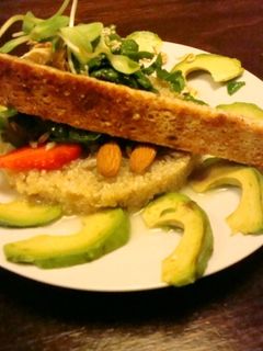 Una foto de Ensalada de quinoa