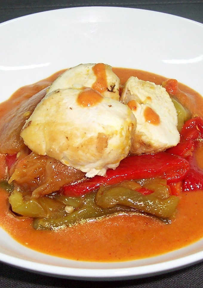 Una foto de Pechuga de pollo con Pimientos