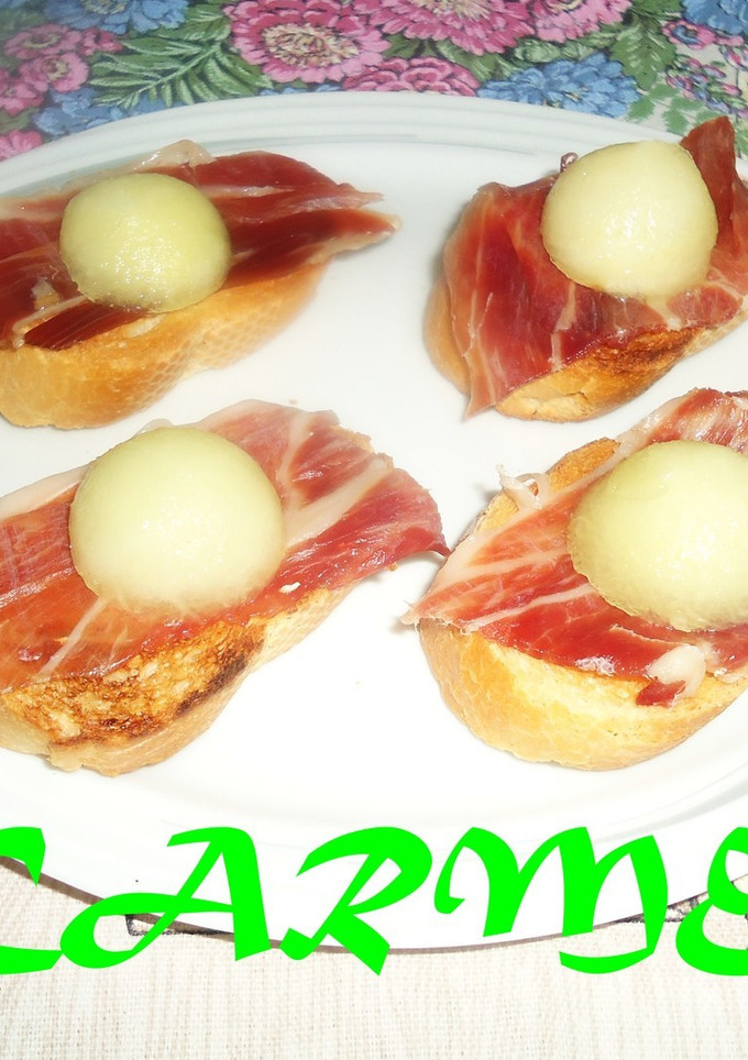 Una foto de Canapés de jamón y melón