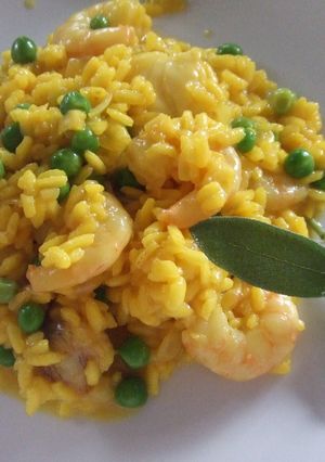 Una foto de Arroz meloso con rape y gambas
