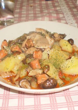 Una foto de Patatas con chistorra y setas