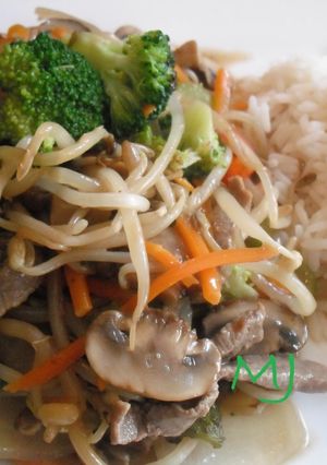 Una foto de Chop suey de ternera