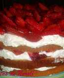 Genoise con chantilly y frutillas