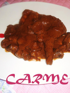 Una foto de Conejo con setas variadas y chocolate
