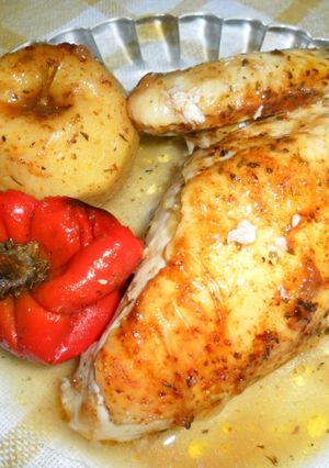 Una foto de Pollo y manzanas a las hierbas provenzales