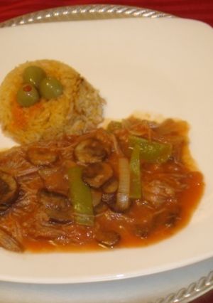 Una foto de Carne deshebrada en salsa de tomate