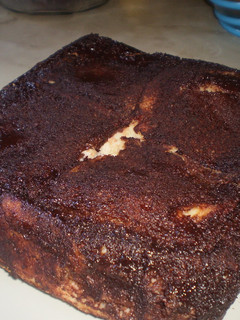 Una foto de Dulce de pan de molde cubierto de chocolate
