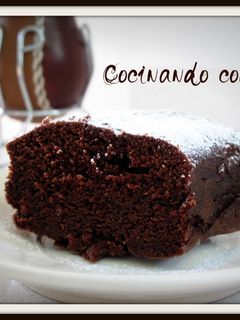 Una foto de Bizcochuelo de chocolate en microondas