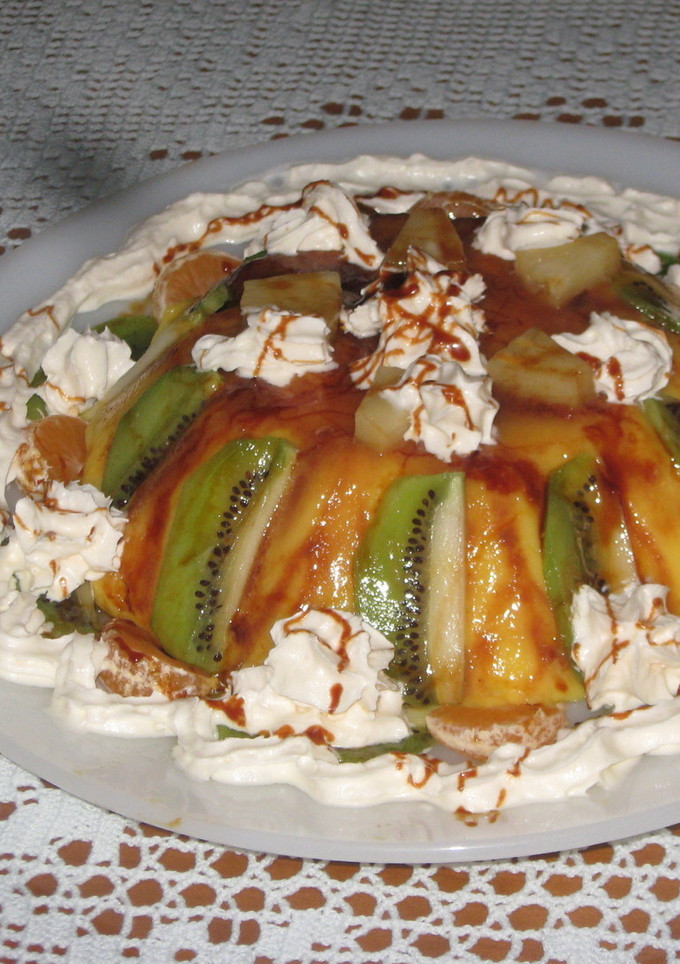 Una foto de Flan de piña con gelatina de limón