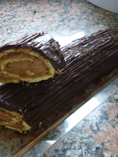 Una foto de Arrollado de dulce de leche distinto