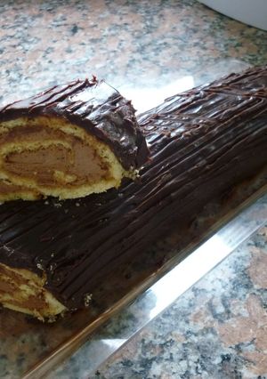 Una foto de Arrollado de dulce de leche distinto