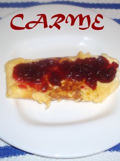 Una foto de Tortilla de queso de cabra con mermelada de frambuesa