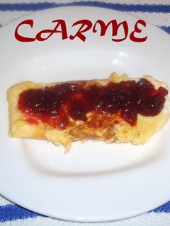 Una foto de Tortilla de queso de cabra con mermelada de frambuesa