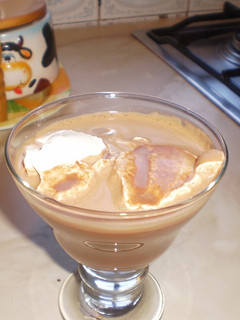 Una foto de Café vienés con chocolate