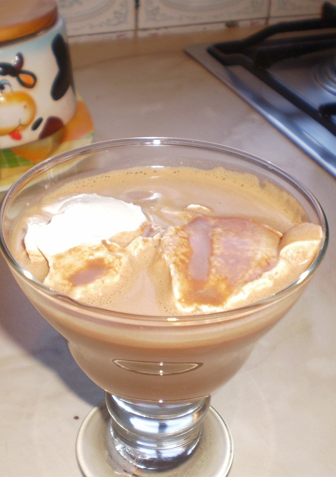 Una foto de Café vienés con chocolate