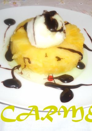 Una foto de Piña con sorbete de limón