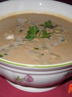 Una foto de Crema de castañas y champiñón