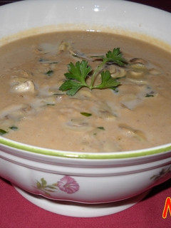 Una foto de Crema de castañas y champiñón