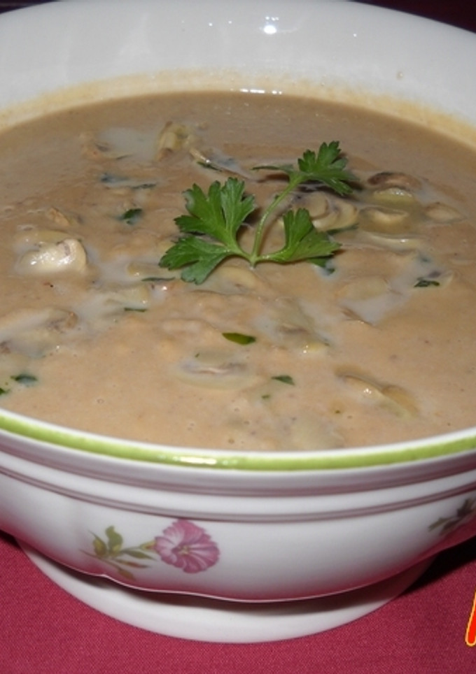 Una foto de Crema de castañas y champiñón