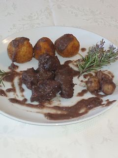 Una foto de Jabalí guisado con castañas