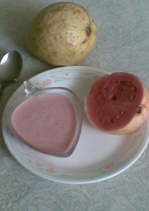 Una foto de Postre de guayabas dulces