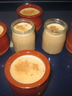 Una foto de Yogures de galleta de canela