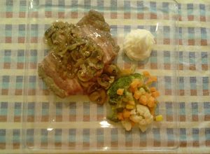 Una foto de Filete Mignon con Gravy de Champiñones