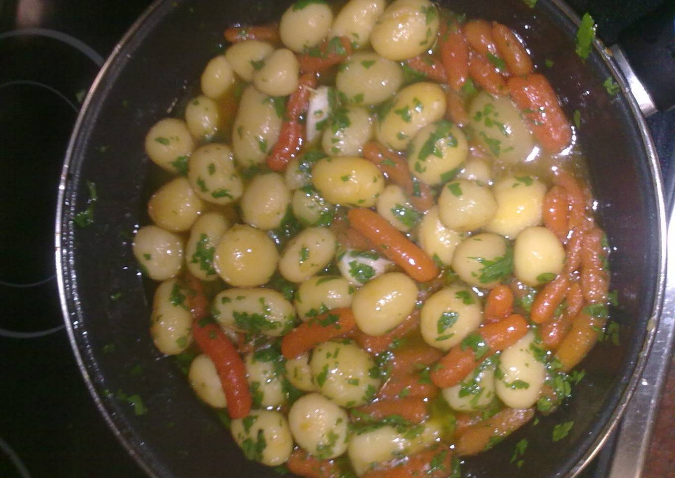 Salteado de patatas y zanahorias <br />