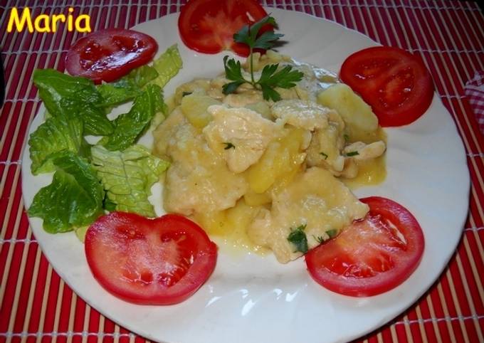 Foto principal de Pechuga de pollo con manzanas al curry

