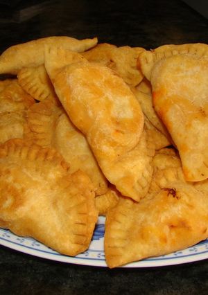 Una foto de Empanadillas con resto de carne de cocido