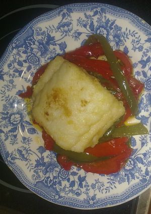 Una foto de Bacalao a la portuguesa con pimientos