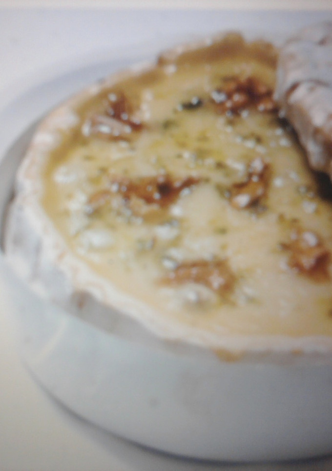 Una foto de Fondue de camembert con gambas