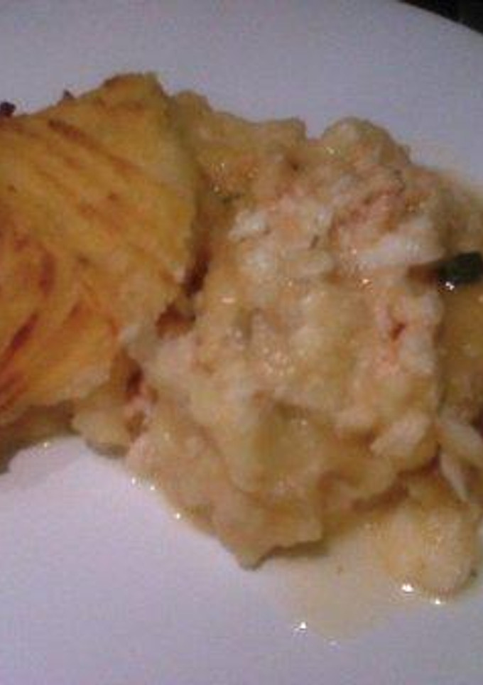 Una foto de Pastel de merluza y salmón