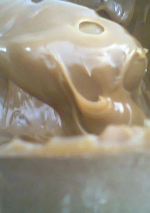 Una foto de Dulce de leche con miel
