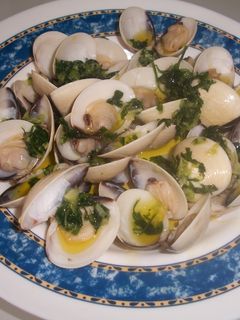 Una foto de Almejas en salsa verde (Penchi)