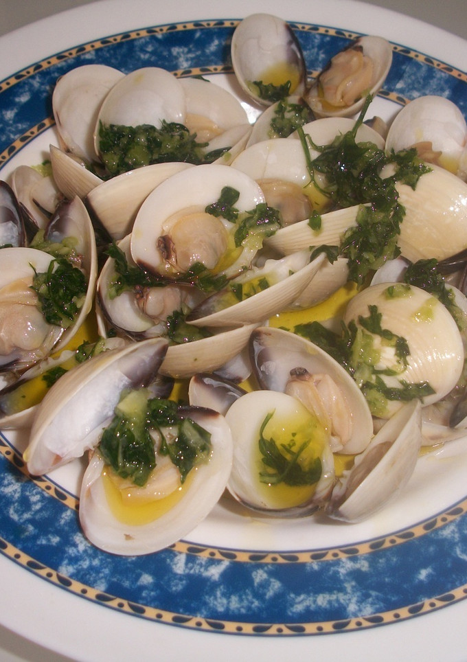 Una foto de Almejas en salsa verde (Penchi)