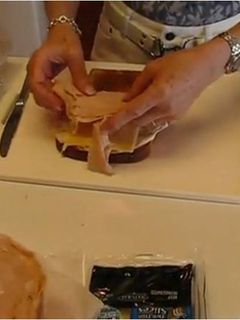 Una foto de Sándwiches con espárragos